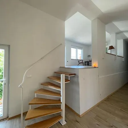 Vila Luxury By The Kukljica