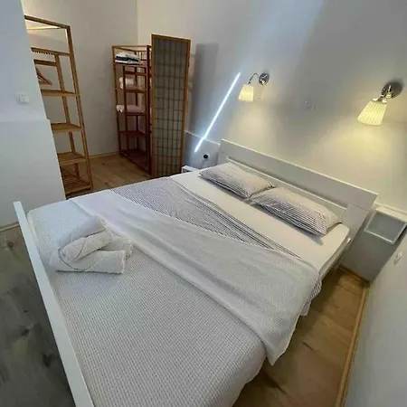 Villa Luxury By The Beach Kukljica